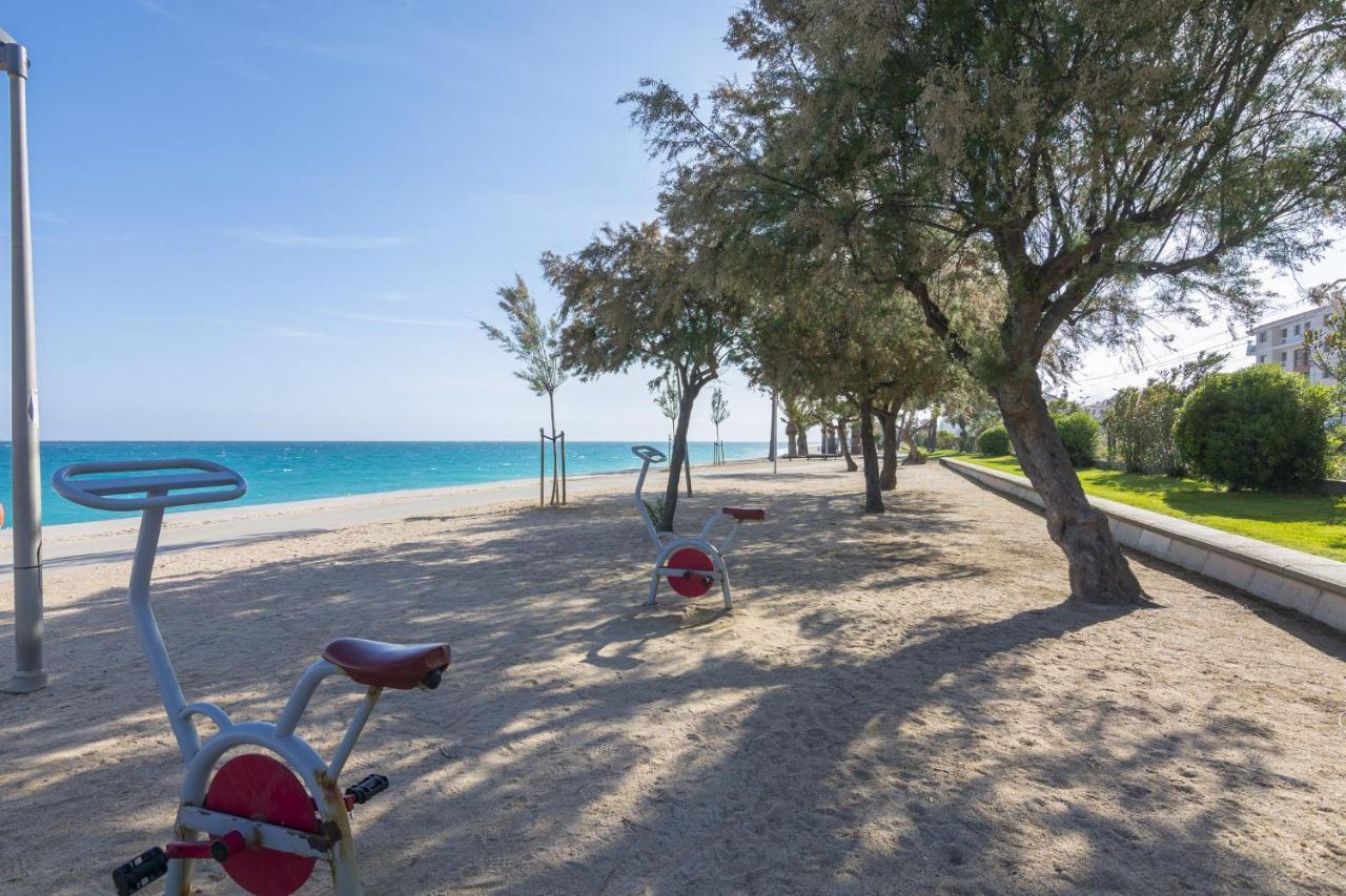 Homeholidaysrentals Margot - Costa Barcelona Pineda de Mar Exteriör bild