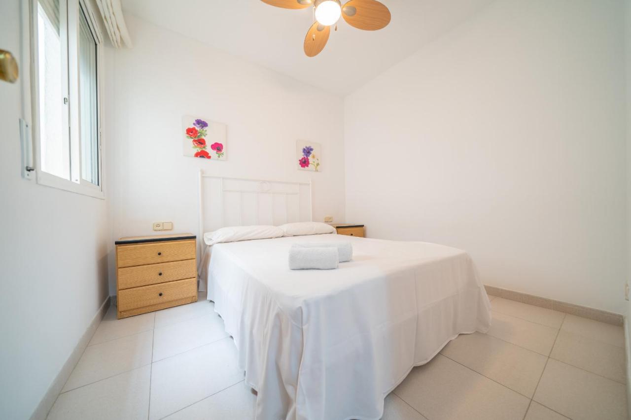 Homeholidaysrentals Margot - Costa Barcelona Pineda de Mar Exteriör bild
