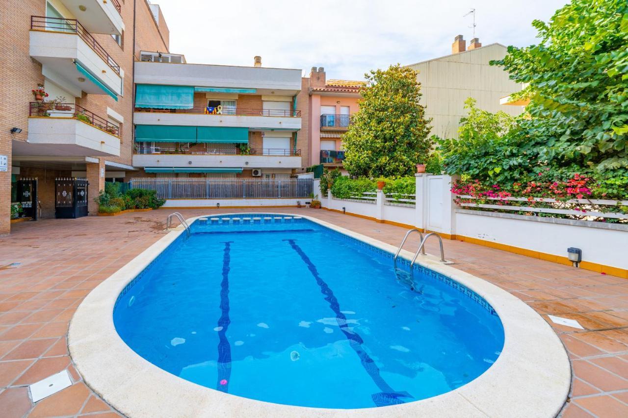 Homeholidaysrentals Margot - Costa Barcelona Pineda de Mar Exteriör bild
